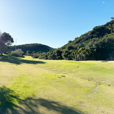Spiel auf schönen Golfplätzen